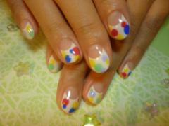 春はもうすぐ。遊び心たっぷりPOPなネイルでカワイイを指先に
