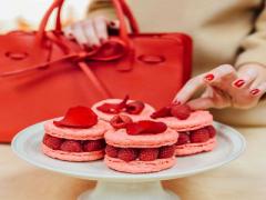 女の子だもん！とびきりかわいい「赤✕♡」ネイル20選。