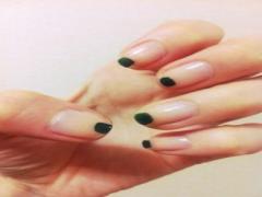 簡単なのににじみ出るセンス。「モデルkanocoさんのネイル」で指先からオシャレを