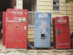 あれ、時が止まった？♡全国にあるレトロでポップな3つの異世界空間