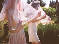 結婚式はネイルも抜かりなくねっ♡爪先も輝かせてくれるデザインBEST5