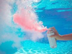 ブーム再来！デザインのラメやホロ達がゆらゆら動くアクアネイル