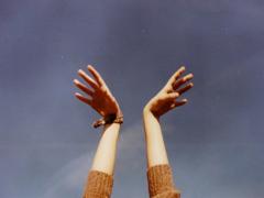 ギラギラ輝くカッコいい爪先を作る。海外でも話題なミラーネイルカタログ