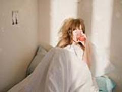 〝春眠暁を覚えず。〟アンニュイな雰囲気たっぷりな寝起き風ヘアカタログ