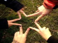 ヒントが詰まったスタバタンブラー♡POPなプリズムネイルで夏のスタートダッシュ◎