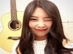 【韓国】ユニークな見た目が大人気！カラフルに光る電球ソーダ