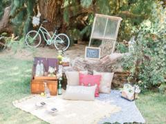 ピクニックはこの子と一緒に♡春気分を盛り上げるフラワーネイルカタログ