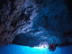 イタリアの絶景「青の洞窟」。負けない綺麗さを〈安い近い〉サイパン「グロット」で発見