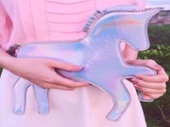 パステルコーデに冷たいスパイス。シルバーネイルで作る春の私