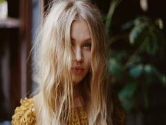 それはまるで、フランス女優。オレンジで作る気品たっぷりの大人レディメイク