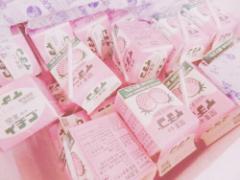 一滴、混ぜればフェミニンに。ふんわり魅せる3つのミルキーネイル