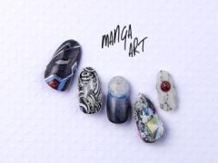 最旬のモードネイルは、これだ！漫画からインスパイアされたユーモアな指先