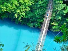 恋が叶う。ロマンチックな伝説を持つ「夢の吊橋」は日本屈指の絶景スポット