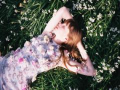 夏の恋が弾け出す♡”ジュエリーネイル”で指先からモテオーラが止まらない！