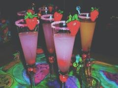 ほろ酔い気分でうっとりさせて♡カクテルみたいなネイルデザインMENU