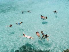 今年のビーチで1番輝く私になりたい！砂浜に映える夏ネイル5選