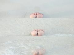 サンダルから覗く指先、大丈夫？来たる夏に備えておきたいフットネイル20選