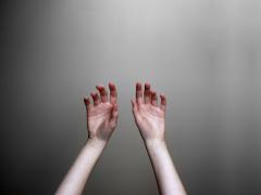 日本の伝統美を爪先に落とし込んで。黒と白で作り上げる水墨画風ネイルたち