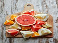 甘酸っぱい、が今の気分。ビタミンカラーのシトラスネイルで夏を迎えましょ