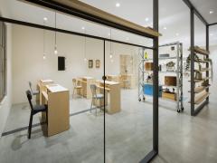 素肌に馴染むatelier+LIMのネイルが素敵って噂♡