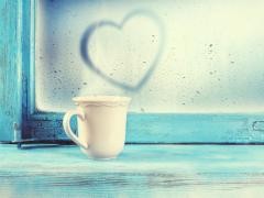 寝る前にたったこれだけ♡朝から「お疲れ顔」にならないための簡単ケア
