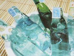 ひんやりブルーで爽やかに。"ラムネ色"ネイルで涼しげな指先を叶える♡