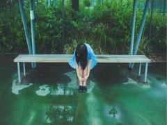 梅雨コスメは‘濡れ感,がキーワード♡憂鬱な気分を晴れやかにしてくれるコスメ12選