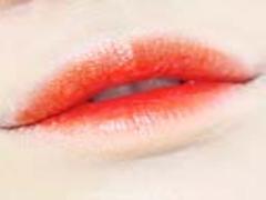 唇で魅せるのは色だけじゃない。ふんわり良い香りのするリップ6選