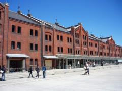 〔7/30～〕白い砂浜にライトアップも。横浜赤レンガ倉庫にビーチリゾートが登場！