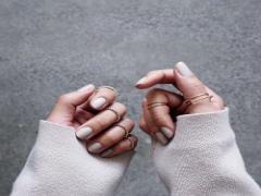 誰かと被るデザインは嫌！この夏は『幾何学柄ネイル』で自分だけの爪に♡