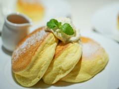 抹茶や焙じ茶の限定メニューも♡「幸せのパンケーキ 京都店」がOPEN