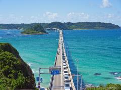 これが世界の絶景第3位。’角島’の海のエメラルドグリーンに魅せられて