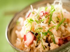 炊飯器で簡単に！ショウガ風味の絶品「タコめし」
