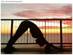 山の日は「山のポーズ」で気持よくストレッチ！隠された痩せ効果