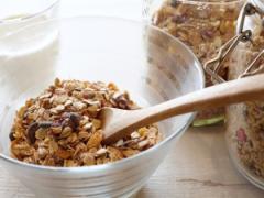 無糖ヨーグルトと一緒に！「フルグラ」をつかったおいしいダイエット法