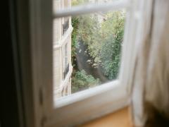 夏の緑を指先に。爽やかな自然の香りを纏ったネイルデザイン15選