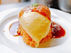【東京】切り込みを入れたら、とろ〜り流れ出る卵がたまらない…おすすめ有名店3選