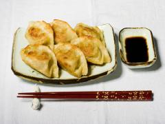じわじわ人気沸騰中。B級→A級に格上げ、スタイリッシュな餃子を味わう3店