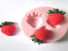 ふわふわもっちり、甘酸っぱい♡セブン「ふんわりちょこもち ミックスベリー」新発売