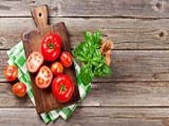 「冷凍トマト」が話題！“うまみ”アップで美肌に