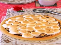 ”おかしな”スイーツでハロウィンを盛り上げる♡甘〜い"デザートピザ"はいかが？