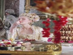 ピンク色の世界に酔いしれて。マリー・アントワネットのアフタヌーンティー再現レシピ♡