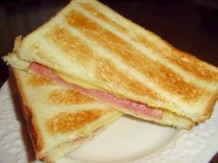 実は簡単に作れる♡お家で作れるホットサンドレシピにチャレンジ