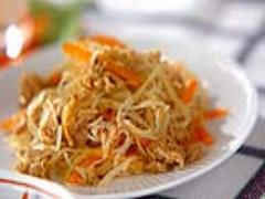 エスニックな香りがたまらない！ 「春雨とツナのカレー炒め」