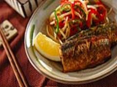 スパイシーで香ばしい！ 「フライパンでサンマのカレー焼き」