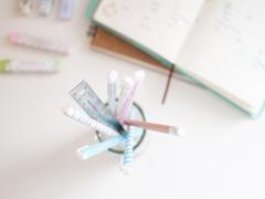 お仕事中でも可愛くいたいから♡大人上品を指先に纏う、秋のオフィスネイル