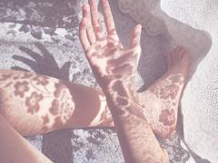 スッと透ける指先に心惹かれて♡秋におすすめのシースルーネイルカタログ