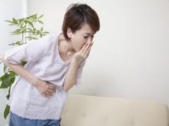 うわ、もったいない！ 「猫背」の女性に対する男性のホンネ5選