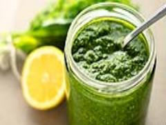 バジルペーストが香る、新感覚な丼ぶり！ 時短「バジルミート丼」レシピ