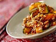 ホクホクの甘さを引き立てる 「焼きカボチャのネギソースがけ」